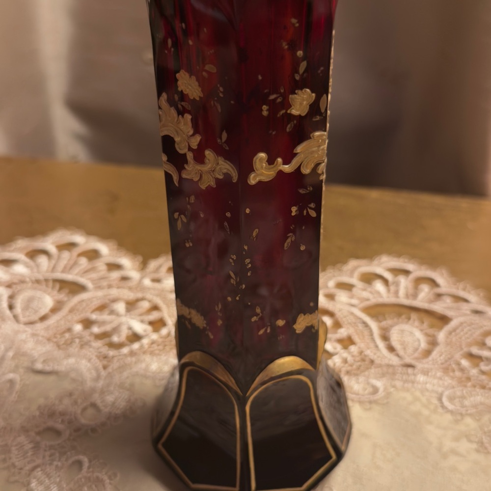 Vintage Ruby Red and Gold Glass Decorative Vase - Picture 6 of 8